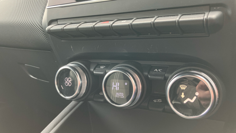 Renault Captur 1.6 E-Tech full hybrid 145 Engineered 5dr Auto Hybrid Hatchback